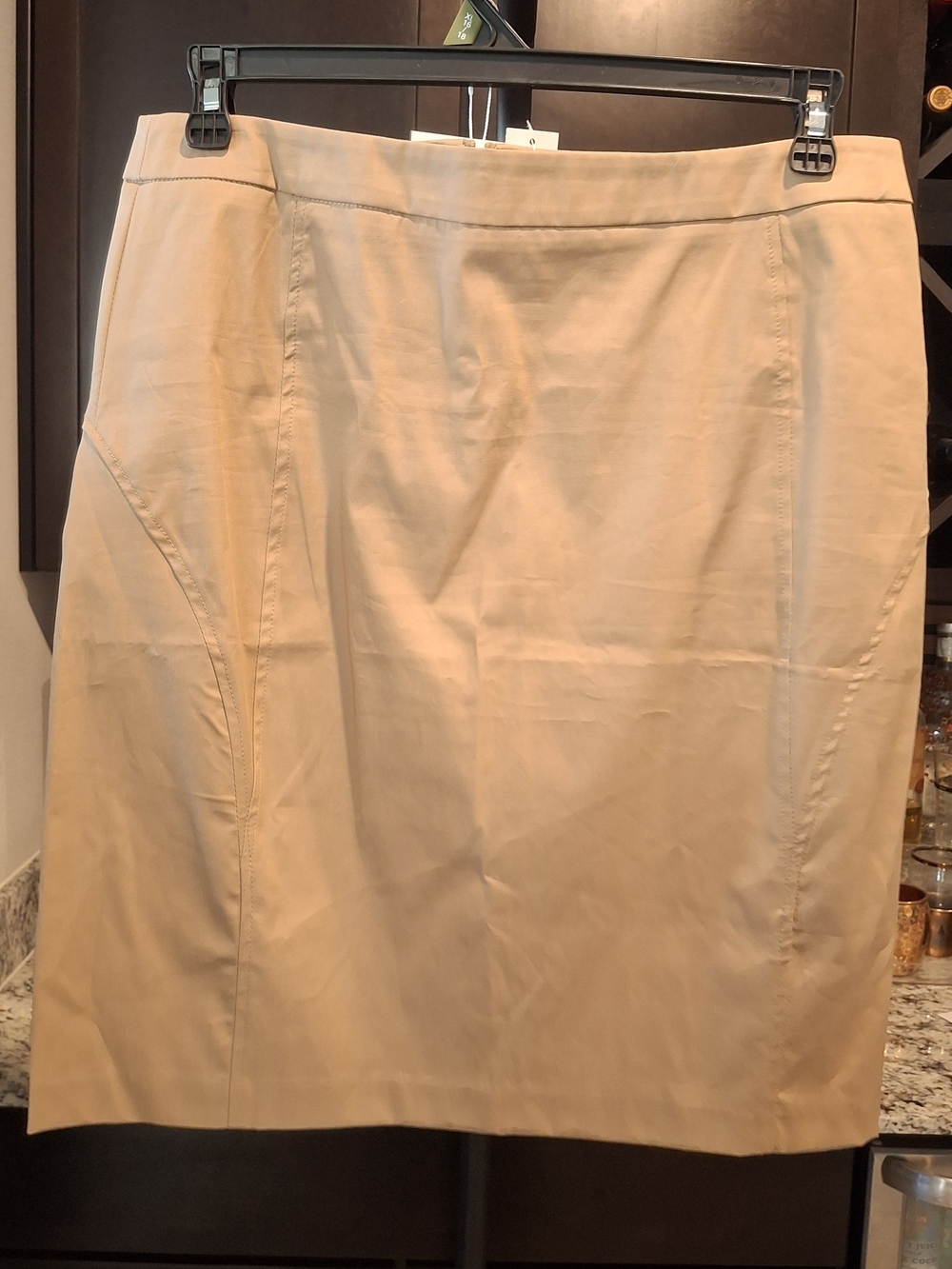 NWT! Sz: 14 Women's New York & Company Classic Beige Stretch Skirt